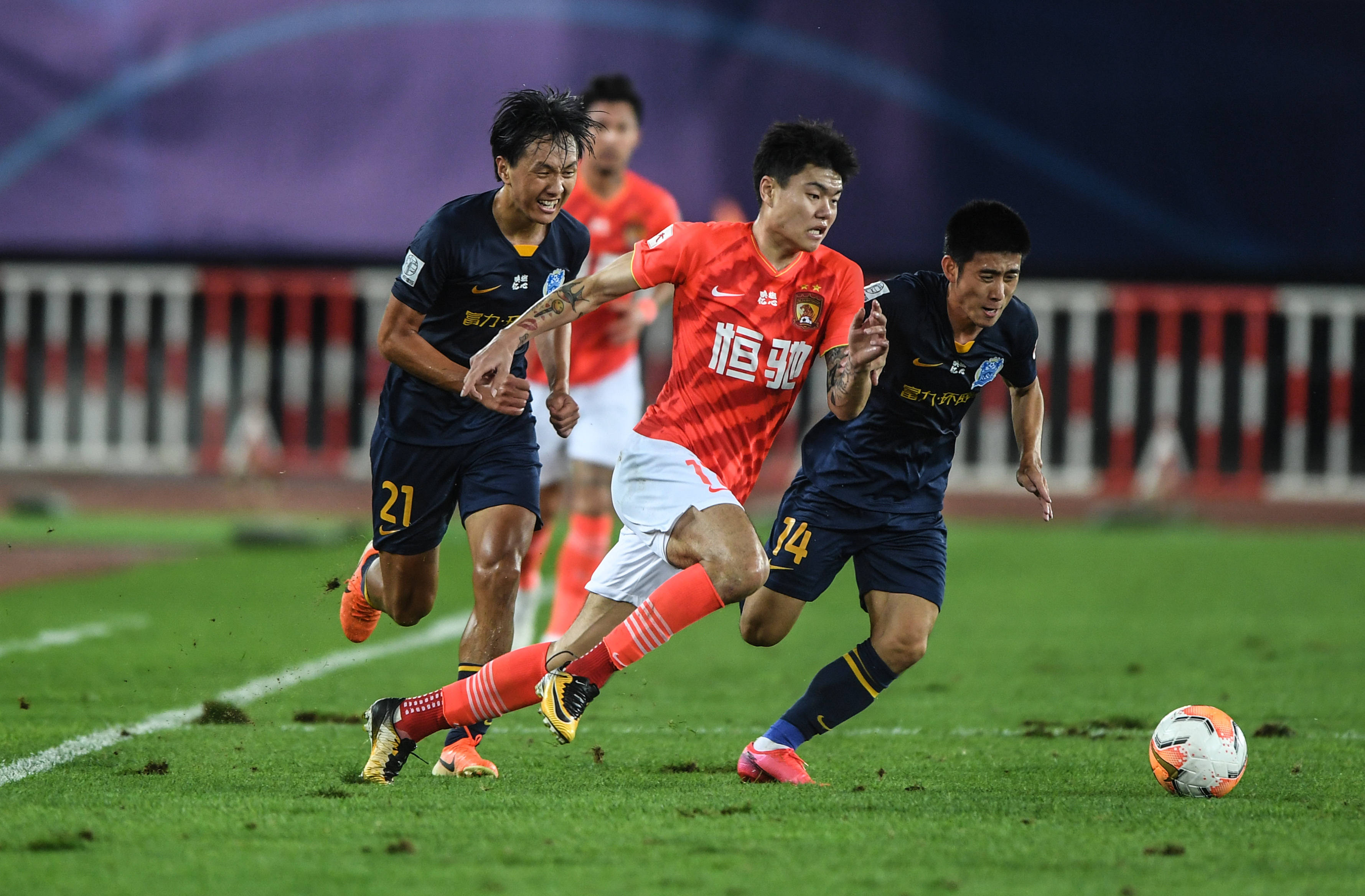 既是对她努 既是对她努