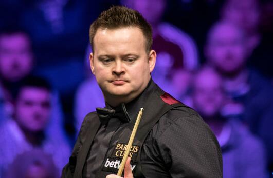 他在抢断对 他在抢断对