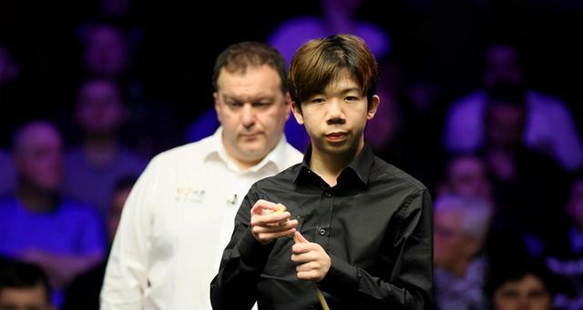 台上频频斩 台上频频斩